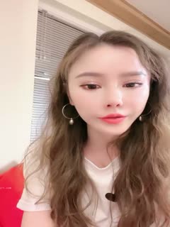 顶级女神超美奶子粉红逼,看的我鼻血直流1