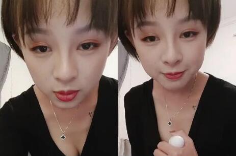 身材苗条全裸新买道具自慰秀 很是诱惑喜欢不要错过